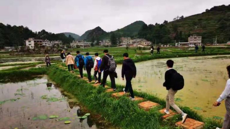 产业|中国社科院社会学所调研组赴贵州调研万企兴万村